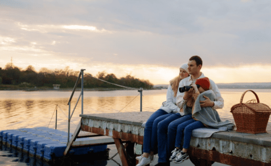 How to Set the Perfect Lakeside Mood